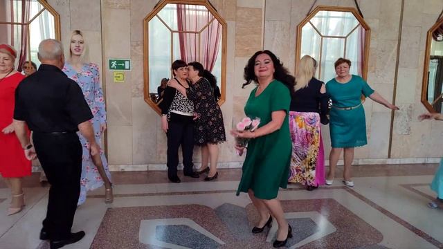 Хочу тебя любить и целовать...... 27.04.25. смотреть онлайн