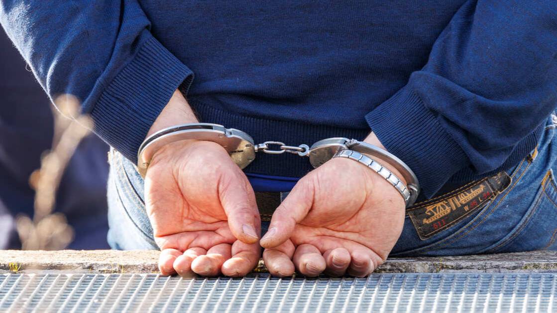 В РФ экстрадировали колумбийца, укравшего ювелирные изделия на 33 млн рублей