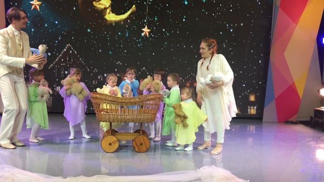 03-2.Маленькая колыбельная. Танцуем с артистами. смотреть онлайн