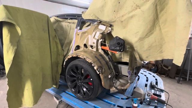 Tesla model y , непредвиденные повреждения. ( стапельные раб? смотреть онлайн