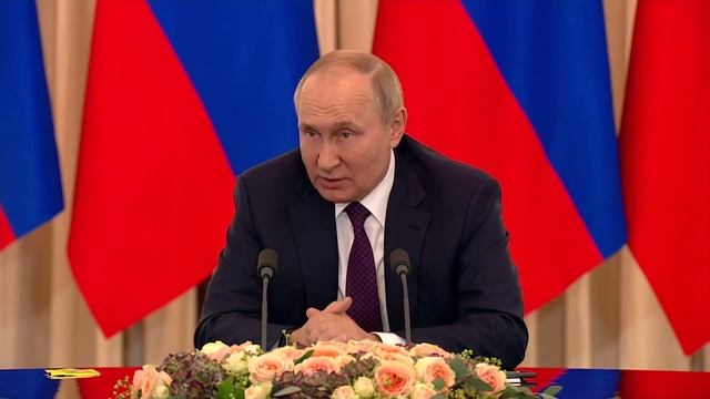 Пресс-конференция Путина после переговоров с Алиевым и Пашиняном в Сочи. Прямая трансляция.