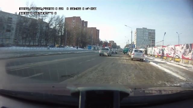 ВОДИТЕЛЬ АВТОБУСА ОТВЛЁКСЯ (ТУЛА) смотреть онлайн