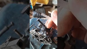 Как вытащить винт регулировки топлива с карбюратора .