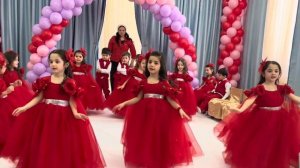 Танец на 8 марта «Я модница»