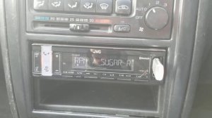 JVC KD-X361BT в моей Импрезе наконец нормальный магнитофон