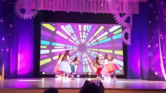 Старшая подготовительная группа Образцового эстрадн? смотреть онлайн