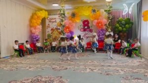 8 Марта! Танец с игрушкой