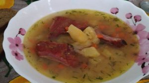 Гороховый суп с копчёными рёбрышками