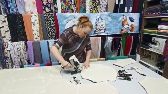Зачем мини производству расскройный нож? Крою настил ?