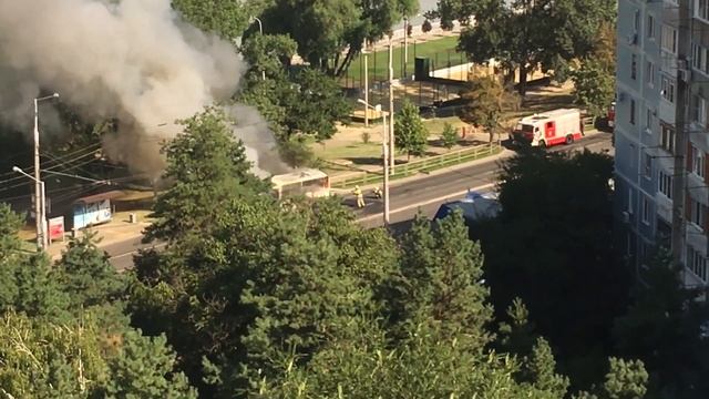 В Краснодаре сгорел автобус смотреть онлайн
