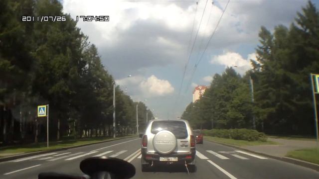 Поворот со 2-го ряда.avi смотреть онлайн