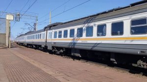 Фирменный Экспресс ЭД4М-0451 проезжает станцию Коломна