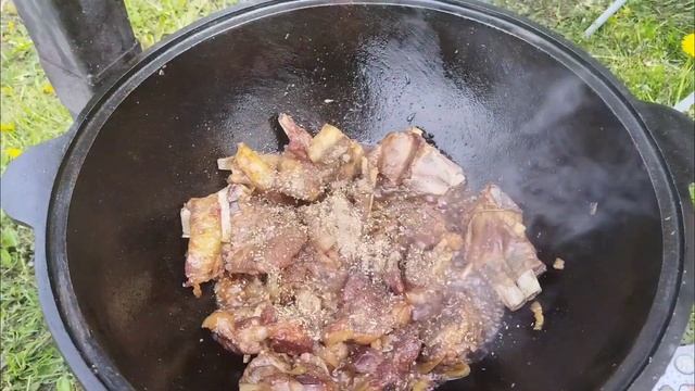 Баранинка с овощами в казане. смотреть онлайн