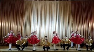 Русский народный танец "Светит месяц"