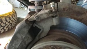 Нива Шевроле устранение стука передних суппортов и ко