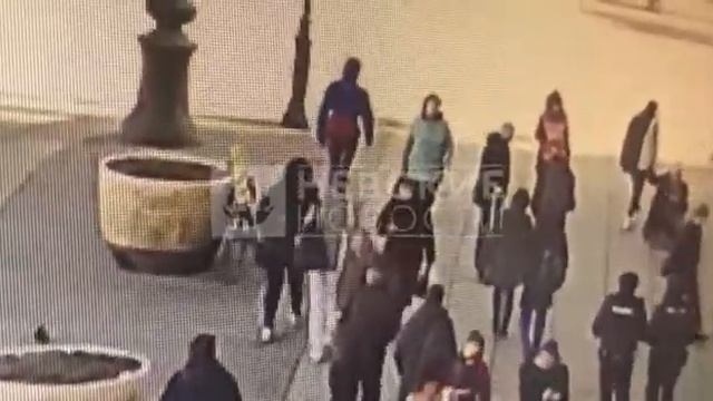 Нападение с ножом на прохожего на Невском попало на ви смотреть онлайн