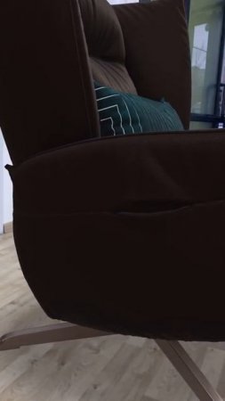 Natuzzi "tulip" armchair in simple and fast AR