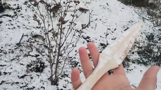 КАК СДЕЛАТЬ КУНАЙ ИЗ ДЕРЕВА | KUNAI SNOW CAMO смотреть онлайн