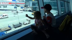 Мисс Кэйти и Мистер Макс (Miss Katy) Katy and her suitcases