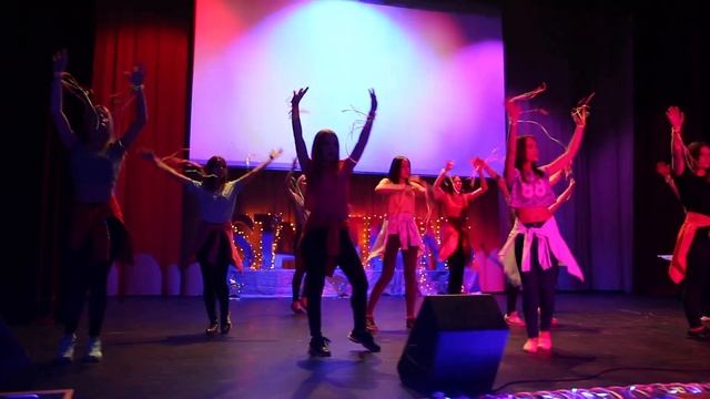 Starteen | Колледж | Рио | "Горячие сердца" 2018 смотреть онлайн