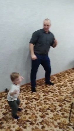 Танцуют все!