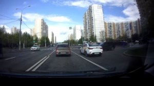 Выезд из прилегающей территории.