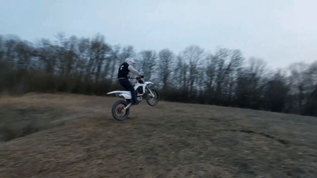 💥Чокнутый продавец КБ раздал стиля на дороге🤤🤙💥 смотреть онлайн