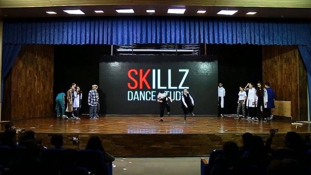 Hip Hop продолжающие преподаватель Кулиев Акежан