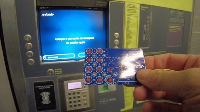 Покупка билета на общественный транспорт в Порту Порт