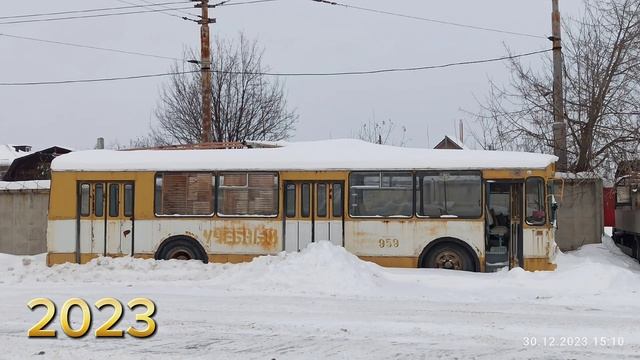 Списанные и заброшенные автобусы и троллейбусы в Екат смотреть онлайн