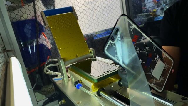 iPhone 15 замена разбитого стекла с сохранение заводской ? смотреть онлайн