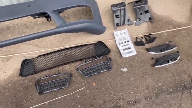 Mercedes W221 Передній бампер в зібраному вигляді AMG S65 смотреть онлайн