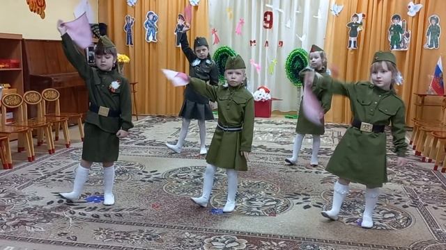 nmclk/18903 21 Танец «Катюша» смотреть онлайн