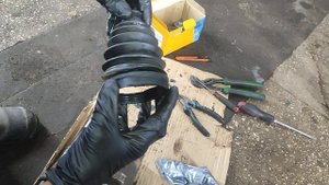 Tesla Model Y замена пыльника внутреннего шруза