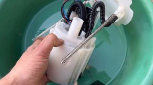 Infiniti G25 G35 G37 V36 how to change fuel filter from Nissan Teana замена топливно?