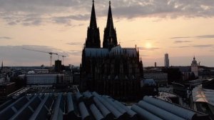 17756515-uhd_2560_1440_30fps