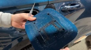 Как снять/ разобрать/ поставить лючок бензобака  Джили