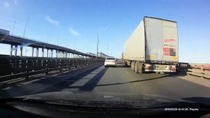 #Записи с видеорегистратора.бешеная фура,женщины за р?