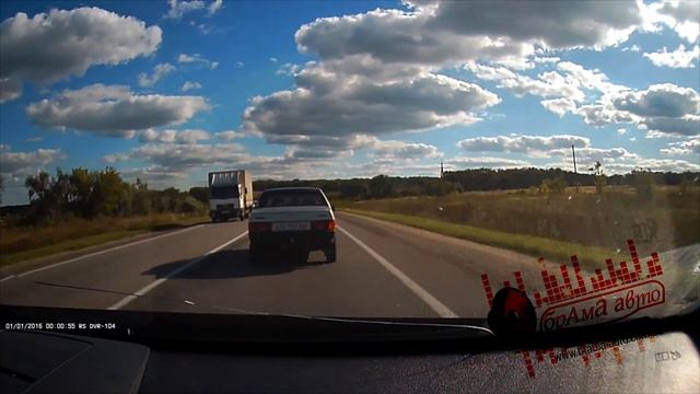 Автомобильный видеорегистратор RS DVR-104. Дневная и ночн? смотреть онлайн