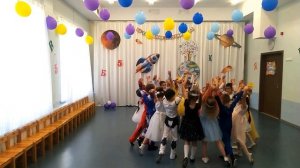 "Все мы просто дети". Танец на выпускной.