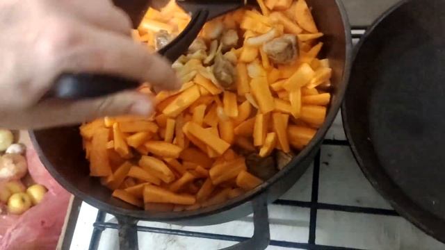 Ферганский плов по-донбасски и тест чугунной посуды смотреть онлайн