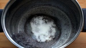 Сдобные булочки-плетенки с маком и корицей