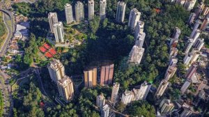 Полуторагодовалая девочка выжила, выпав с 12 этажа во Владикавказе
