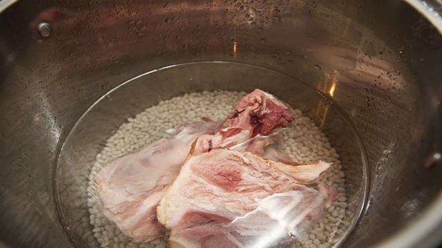 Фасолевый суп с мясом