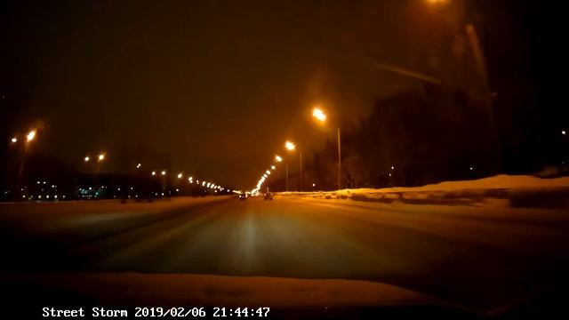 Ночная запись Street Storm CVR-N8710W-G смотреть онлайн