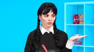 Кулинарный Челлендж: Уэнсдей Против Бабушки | Смешные