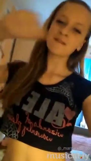 Когда всем надоела эта песня, а я под неё тут пляшу 😂 смотреть онлайн