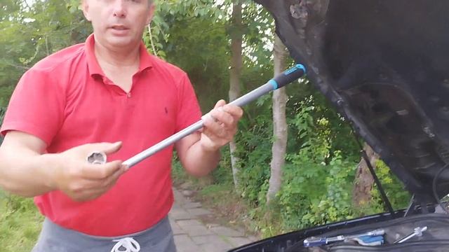 Часть 1 Как открутить болт снять шкив коленвала Mercedes W21 смотреть онлайн