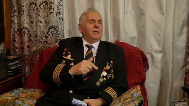 За чашкой чая. Лётная судьба Николая Самсонова смотреть онлайн