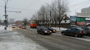 Проезд перекрёстка,поворот налево не нарушая пдд..